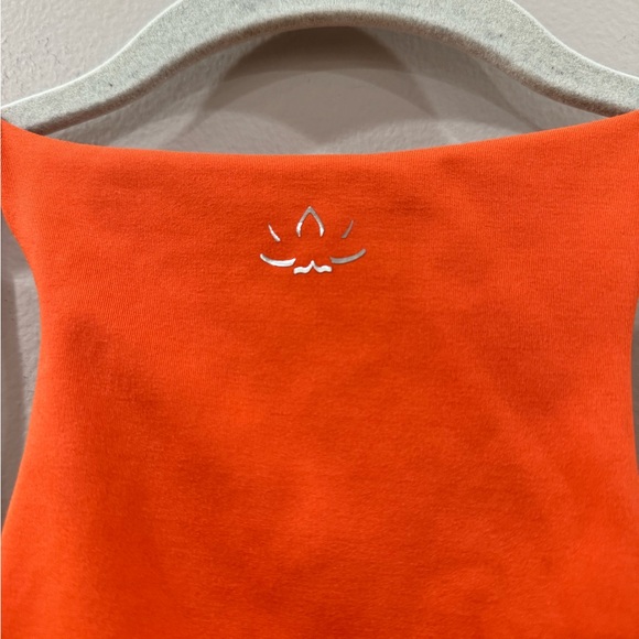 Beyond Yoga powerbeyond intensity racerback cropped tank size XL - Picture 8 of 13